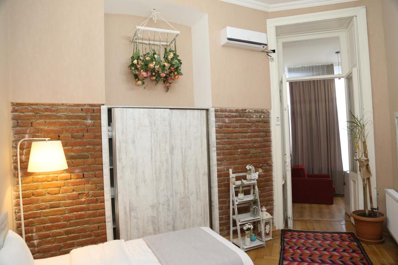 Atlant Hotel Tbilisi Bagian luar foto