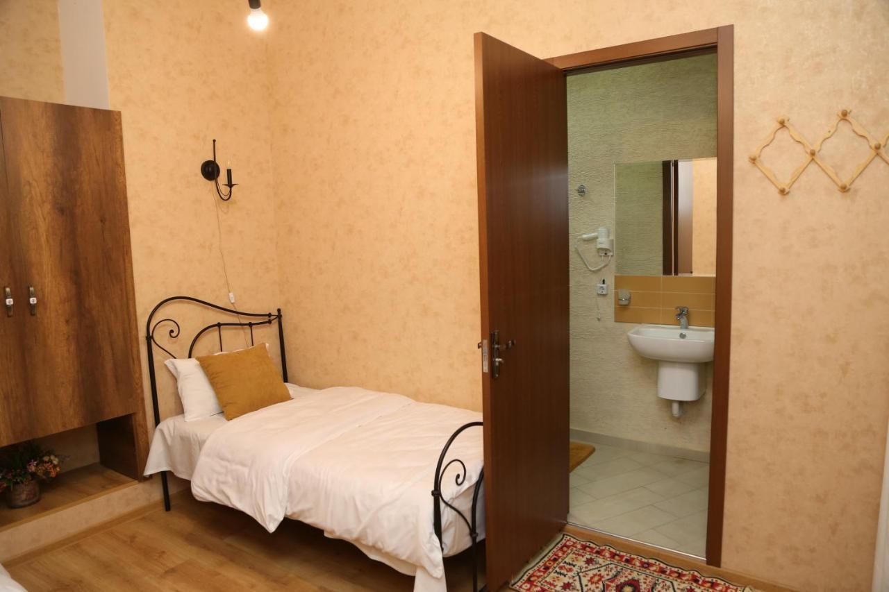 Atlant Hotel Tbilisi Bagian luar foto